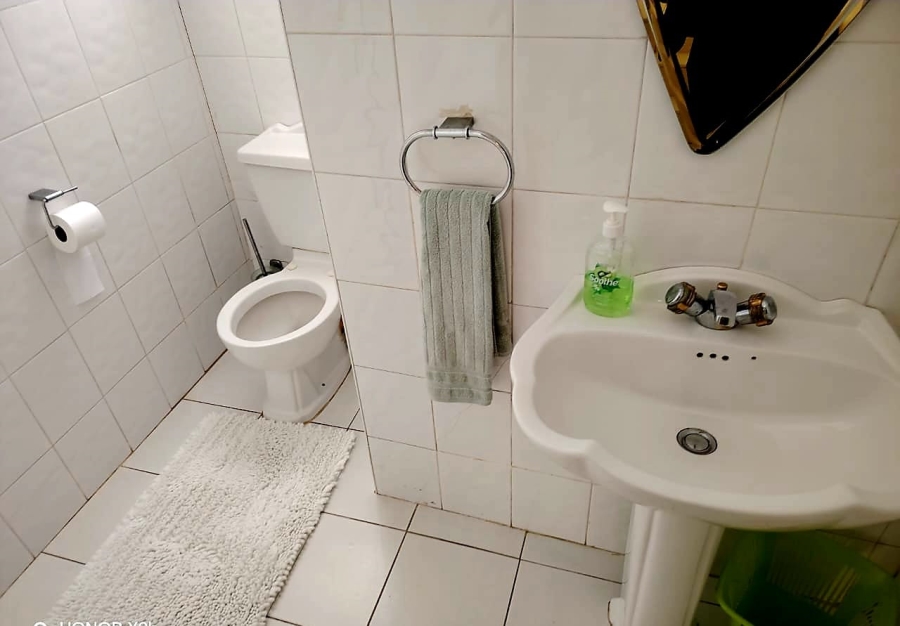4 Bedroom Property for Sale in Vincent Heights Eastern Cape